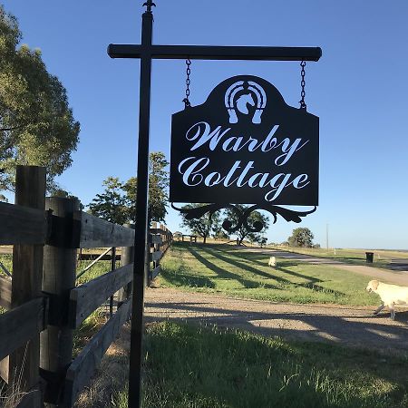 Warby Cottage Wangaratta Exterior foto
